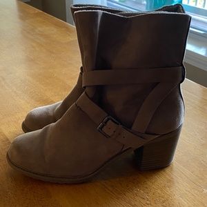 A New Day light brown suede lined boots